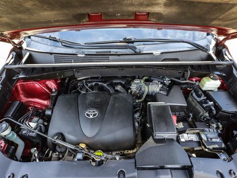 Used 2017 Toyota Highlander Limited image 22