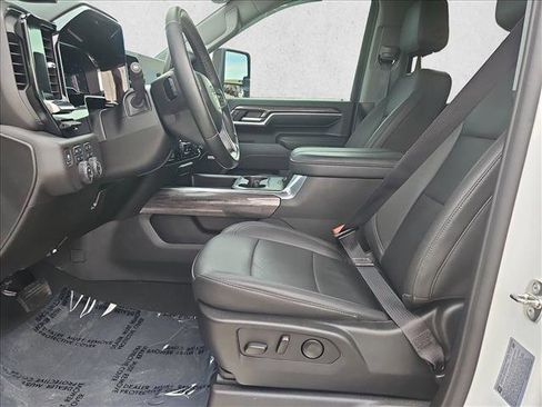 Used 2024 Chevrolet Silverado 2500 LTZ w/ LTZ Plus Package image 16