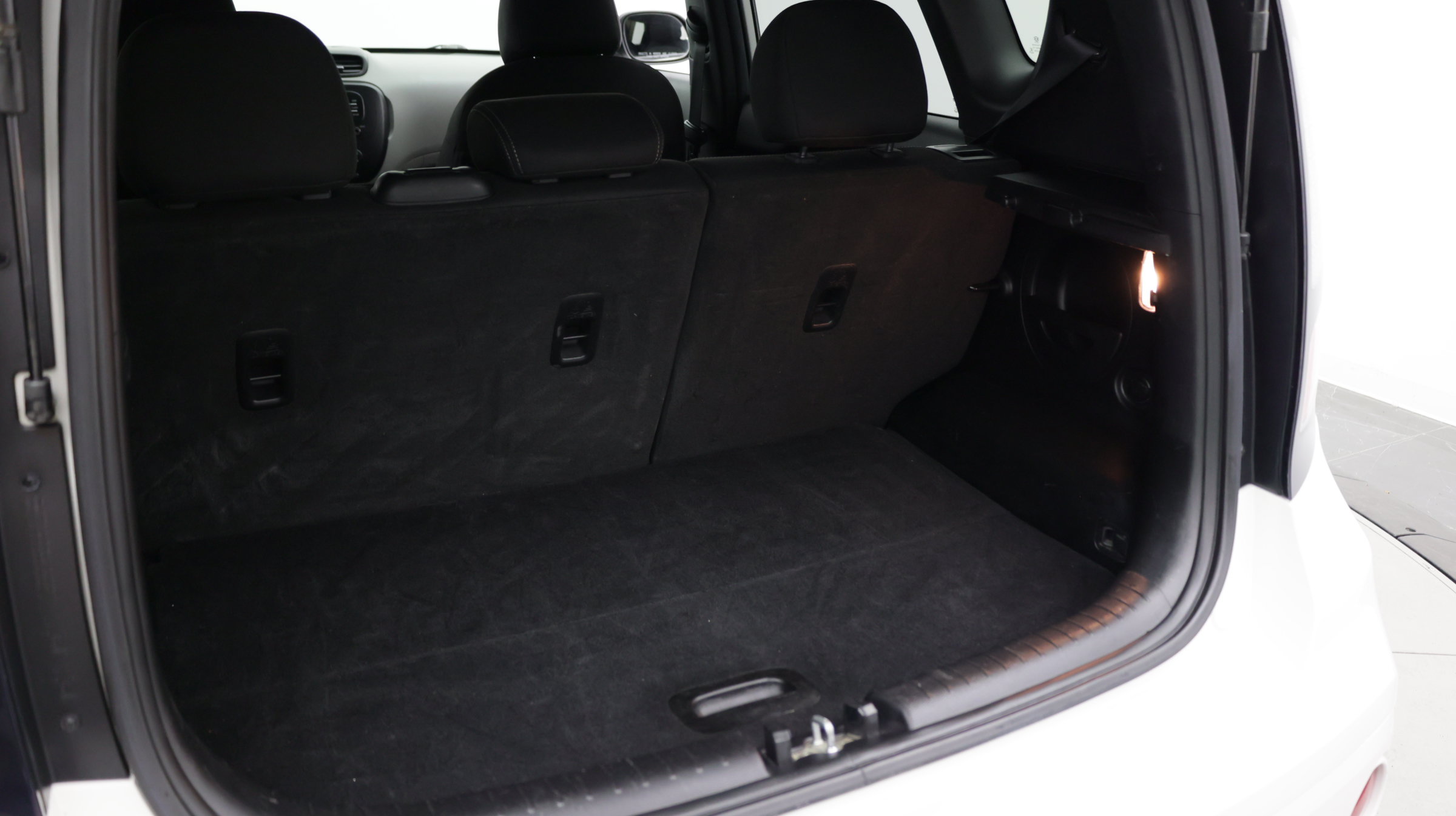 Used 2017 Kia Soul + FWD image 29