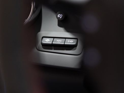 Used 2022 Chevrolet Camaro ZL1 image 36