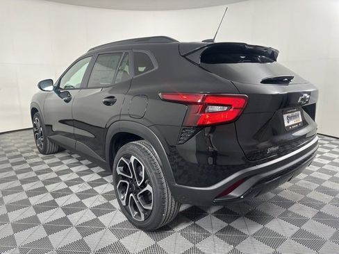 New 2026 Chevrolet Trax RS w/ Sunroof Package image 5