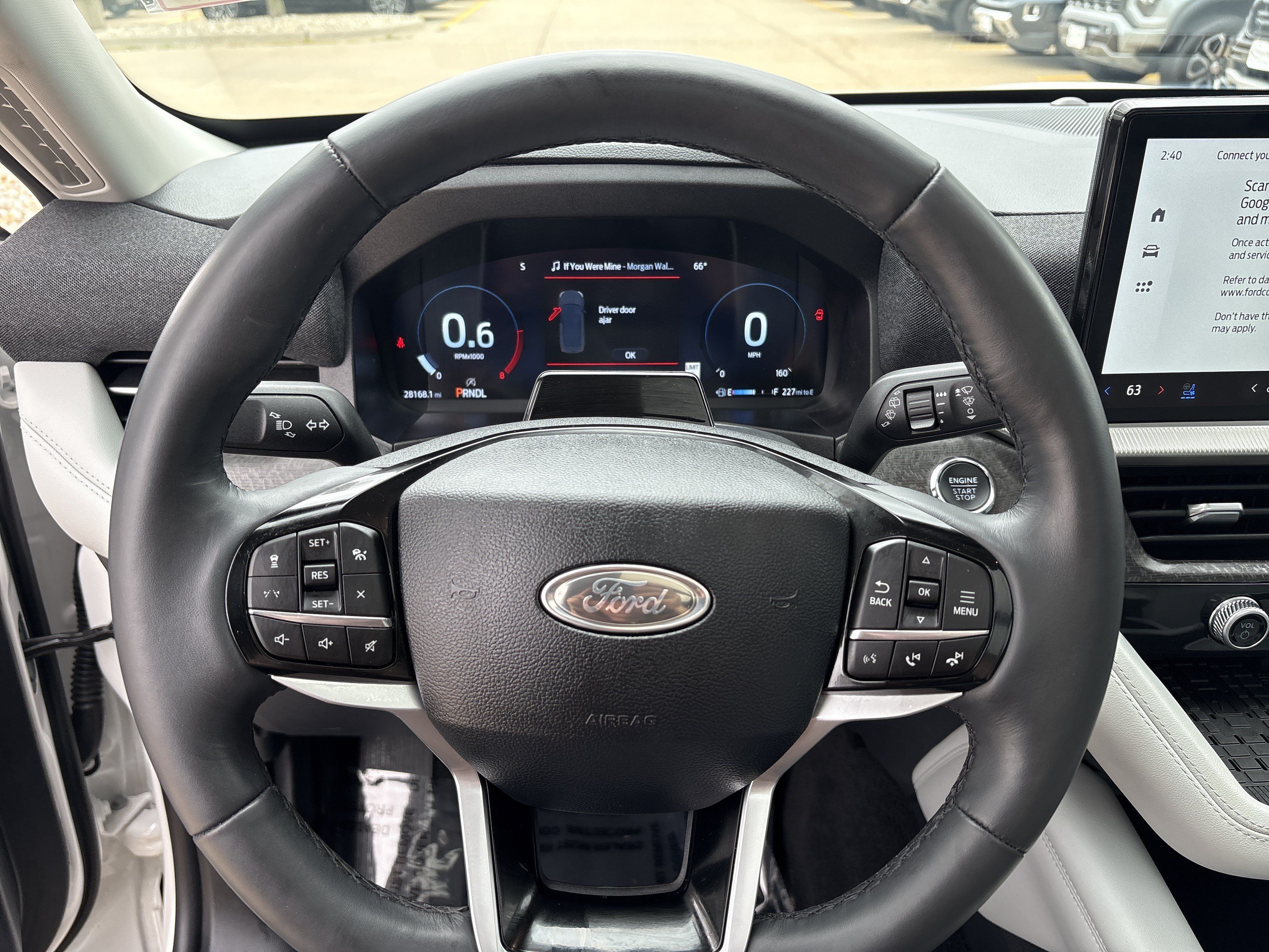 Used 2025 Ford Explorer Platinum w/ Ultimate Package AWD/4WD image 17