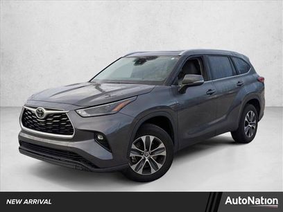 Used 2022 Toyota Highlander XLE