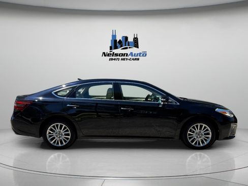 Used 2018 Toyota Avalon Limited w/ All Weather Liner Package FWD image 3