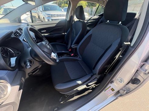 Used 2025 Nissan Versa SV FWD image 34