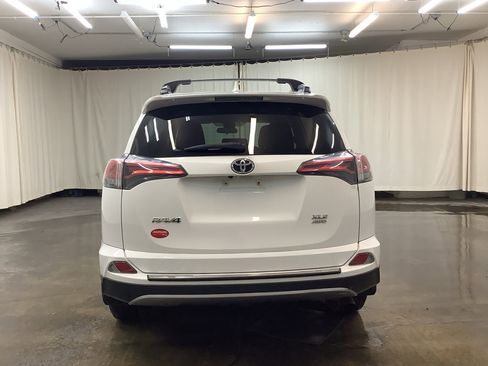 Used 2017 Toyota RAV4 XLE image 7