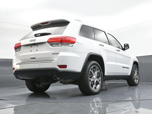 Used 2019 Jeep Grand Cherokee Limited image 28