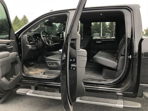 Used 2025 Chevrolet Silverado 3500 LTZ image 8