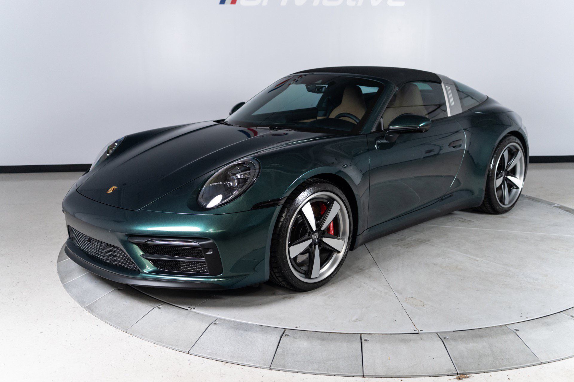Used 2024 Porsche 911 Targa 4 GTS AWD/4WD image 2