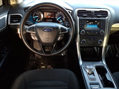 Certified 2017 Ford Fusion SE image 17