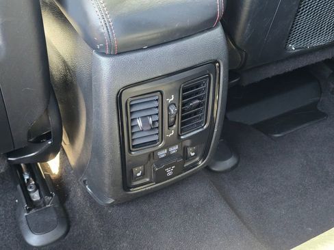Used 2022 Dodge Durango R/T AWD/4WD image 19