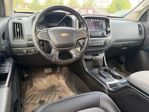 Used 2016 Chevrolet Colorado Z71 w/ Z71 Midnight Edition AWD/4WD image 10