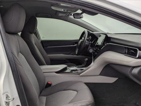 Used 2023 Toyota Camry LE image 21