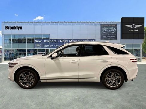 Used 2023 Genesis GV70 2.5T w/ Select Package AWD/4WD image 8