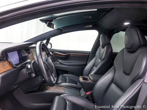 Used 2020 Tesla Model X Long Range image 13
