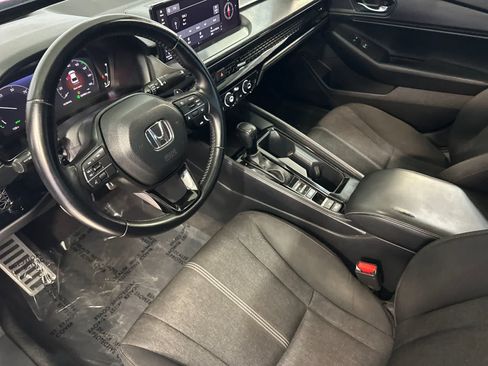 Used 2023 Honda Accord Sport image 12