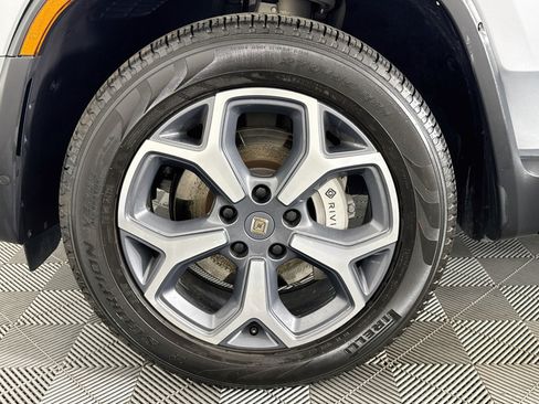 Used 2024 Rivian R1S Adventure AWD/4WD image 34