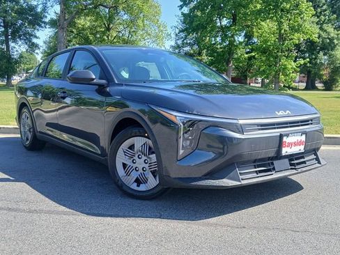 New 2026 Kia K4 FWD image 2