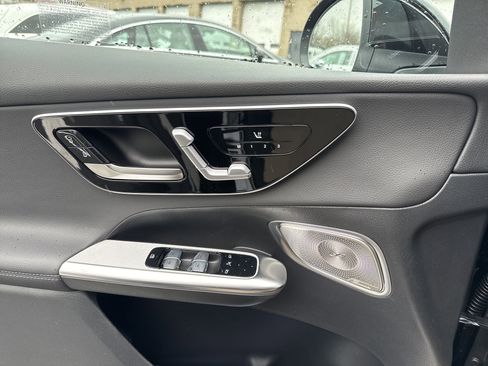 Used 2026 Mercedes-Benz GLC 300 4MATIC image 13