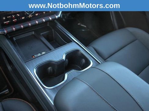 Used 2024 GMC Acadia AT4 image 25