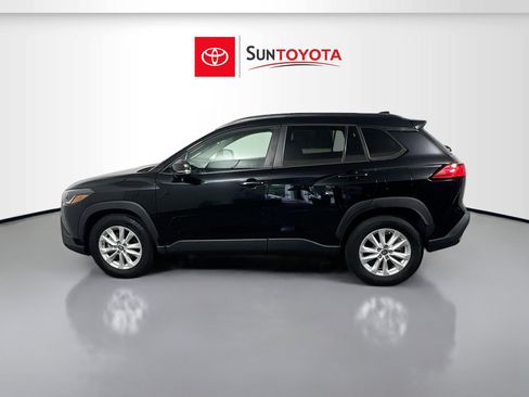 Used 2023 Toyota Corolla Cross LE w/ Moonroof Package FWD image 7