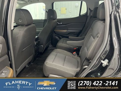 Used 2023 GMC Acadia SLE w/ Driver Convenience Package image 11