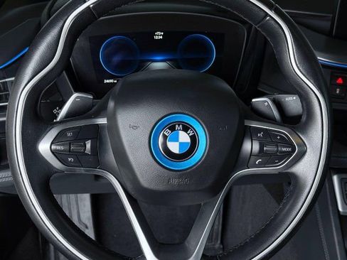 Used 2016 BMW i8 image 11