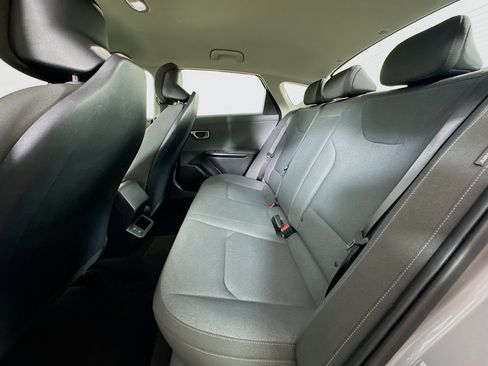 Used 2025 Kia K4 FWD image 26