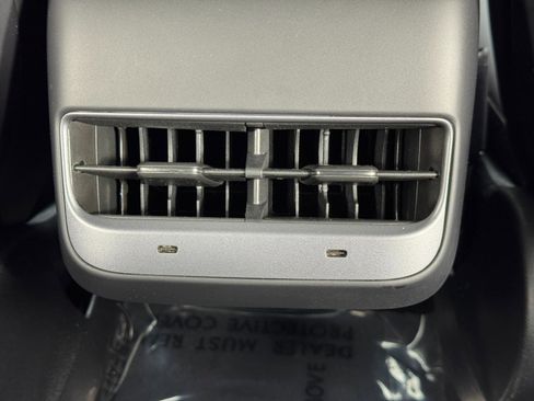 Used 2023 Tesla Model 3 Standard Range image 34