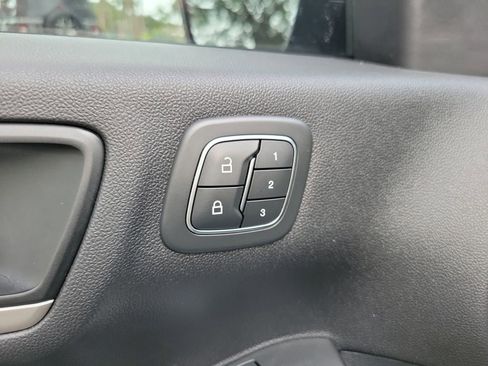 Used 2021 Ford Escape SEL w/ Technology Package FWD image 18