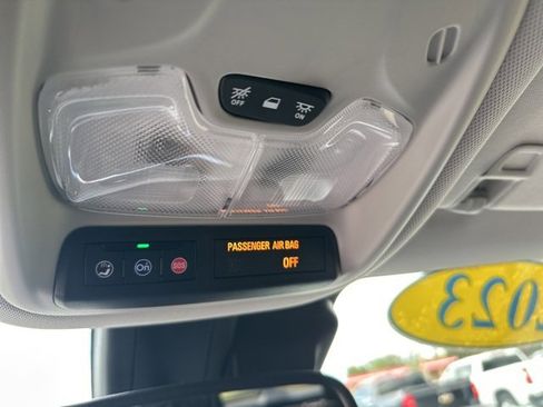 Used 2023 Chevrolet TrailBlazer LT w/ Convenience Package image 23