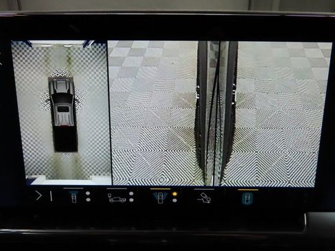 Used 2025 Chevrolet Silverado 2500 LT image 19