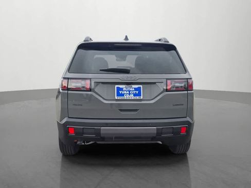 New 2026 Jeep Cherokee Laredo image 5