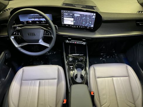 New 2026 Audi Q3 quattro 2.0T AWD/4WD image 3