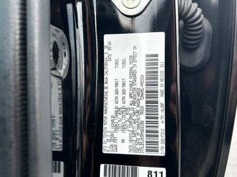 Used 2024 Toyota Tacoma TRD Off-Road AWD/4WD image 30