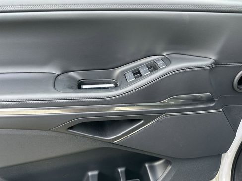 New 2026 Lincoln Navigator L Premier AWD/4WD image 13