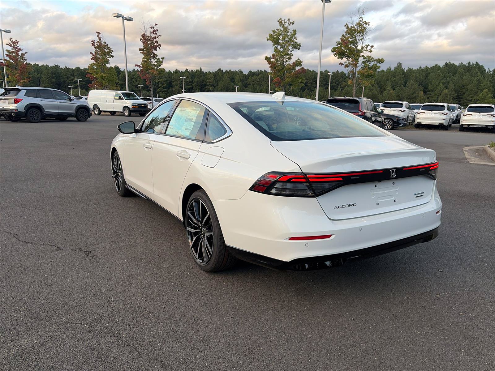 New 2026 Honda Accord Hybrid Touring image 5