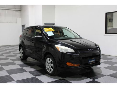 Used 2013 Ford Escape S image 3