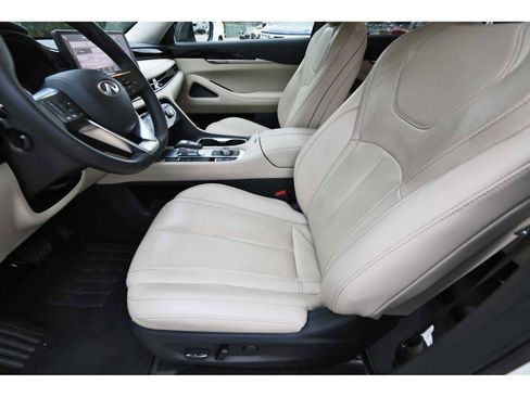 Used 2025 INFINITI QX60 Pure image 12