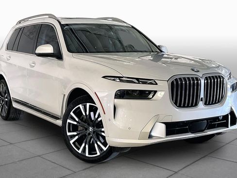 Used 2023 BMW X7 xDrive40i w/ Executive Package AWD/4WD image 2