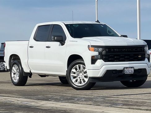 Used 2024 Chevrolet Silverado 1500 Custom image 2