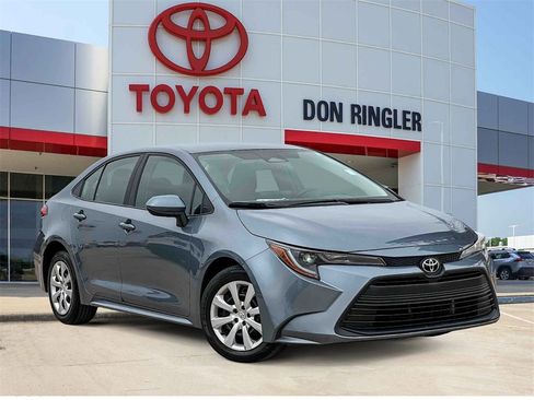 Used 2024 Toyota Corolla LE image 1