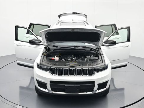 Used 2024 Jeep Grand Cherokee L Limited w/ Luxury Tech Group II AWD/4WD image 46