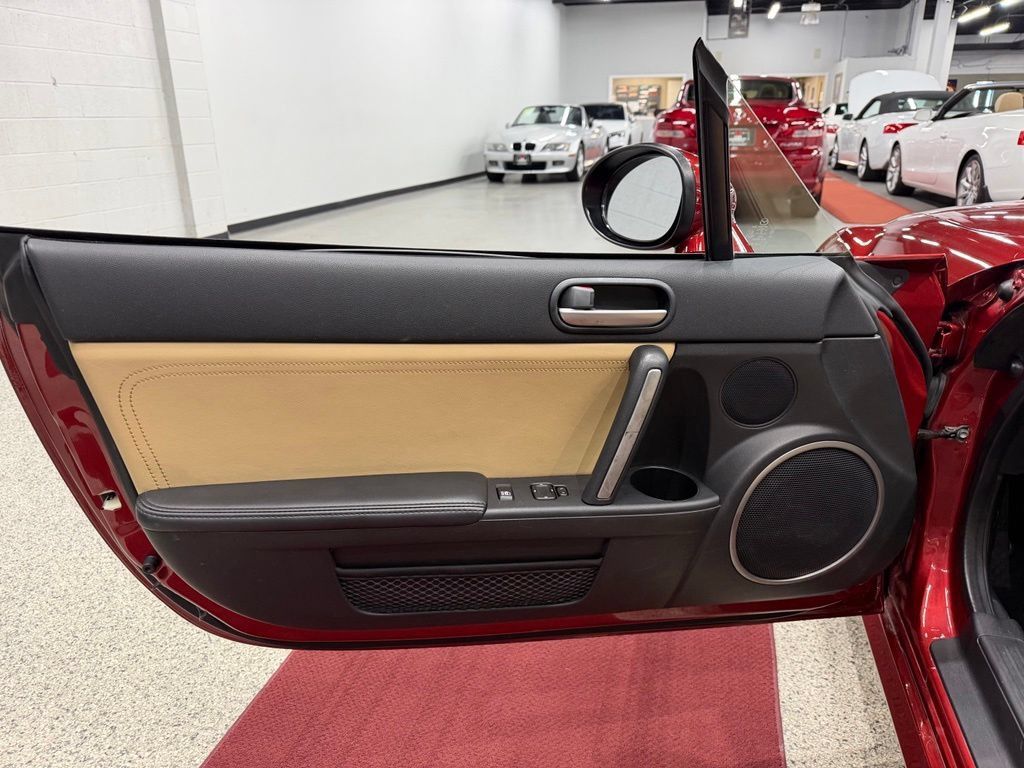 Used 2012 MAZDA MX-5 Miata Grand Touring w/ Premium Pkg RWD image 17