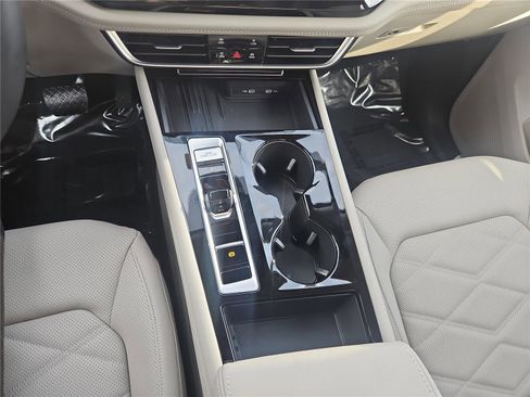 New 2026 Volkswagen Atlas SE image 20