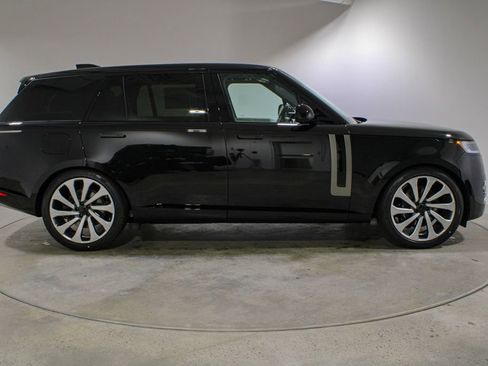 New 2026 Land Rover Range Rover Long Wheelbase SE AWD/4WD image 6