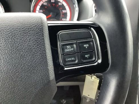 Used 2018 Dodge Grand Caravan SXT image 26