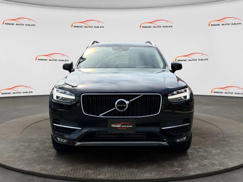 Used 2019 Volvo XC90 T5 Momentum image 3