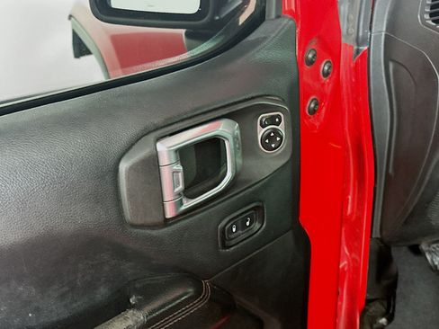 Used 2018 Jeep Wrangler Unlimited Rubicon w/ Steel Bumper Group AWD/4WD image 15