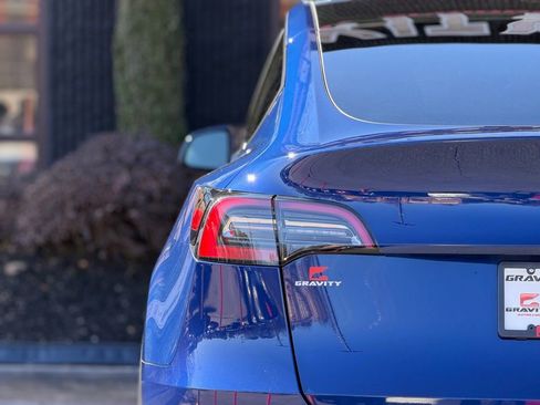 Used 2021 Tesla Model Y Long Range image 15